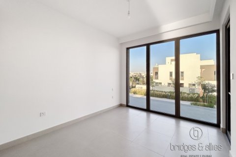 Villa sa Dubai, UAE 4 silid-tulugan, 316.8 sq.m. № 629733 - larawan 16