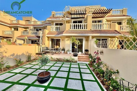 Řadový dům v Al Hamra Village, Ras Al Khaimah, SAE 2 ložnice, 130.1 m² Č.: 588819 - fotografie 12