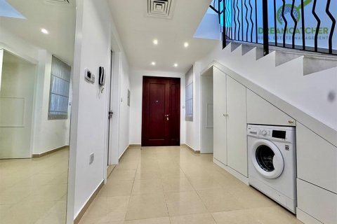 Řadový dům v Al Hamra Village, Ras Al Khaimah, SAE 2 ložnice, 130.1 m² Č.: 588819 - fotografie 15