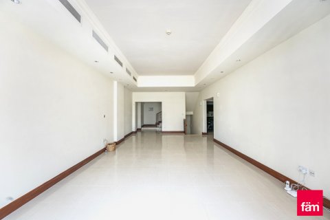 Townhouse in Palm Jumeirah, Dubai, UAE 3 bedrooms, 345.6 sq.m. № 625001 - photo 1