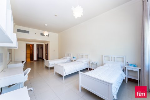 Townhouse in Palm Jumeirah, Dubai, UAE 3 bedrooms, 345.6 sq.m. № 625001 - photo 8