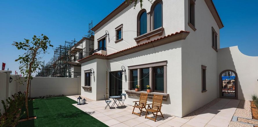 Řadový dům v Khalifa City, Abu Dhabi, SAE 2 ložnice, 123 m² Č.: 616034
