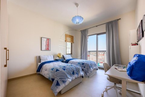 Řadový dům v Khalifa City, Abu Dhabi, SAE 2 ložnice, 123 m² Č.: 616034 - fotografie 11