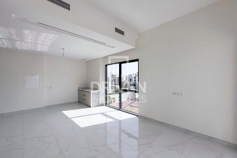 Vilë në Al Furjan, Dubai, Emiratet e Bashkuara Arabe 5 dhoma gjumi, 413 m2. № 603529 - Foto 12