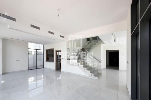 Vilë në Al Furjan, Dubai, Emiratet e Bashkuara Arabe 5 dhoma gjumi, 413 m2. № 603529 - Foto 1