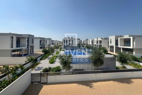 Vilë në Al Furjan, Dubai, Emiratet e Bashkuara Arabe 5 dhoma gjumi, 413 m2. № 603529 - Foto 8