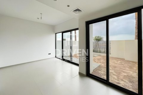 Řadový dům v Arabian Ranches 3, Dubai, SAE 3 ložnice, 179 m² Č.: 603528 - fotografie 2