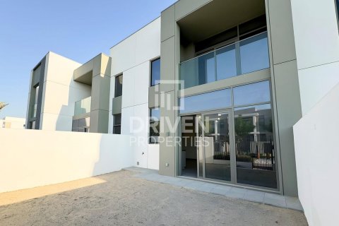 Townhouse in Arabian Ranches 3, Dubai, UAE 3 bedrooms, 189 sq.m. № 603527 - photo 6