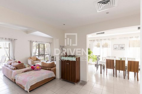 Villa sa Meadows, Dubai, UAE 4 silid-tulugan, 325 sq.m. № 602277 - larawan 20
