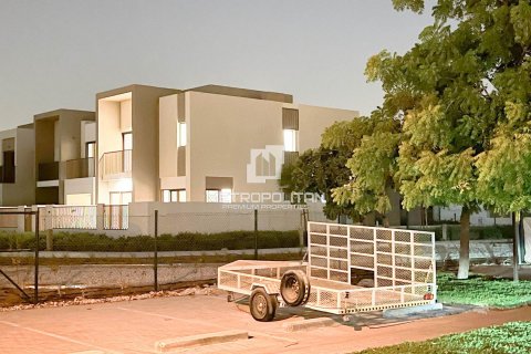 Dubai Land、Dubai、UAE にあるタウンハウスの賃貸物件 4ベッドルーム、216 m2、No593722 - 写真 6