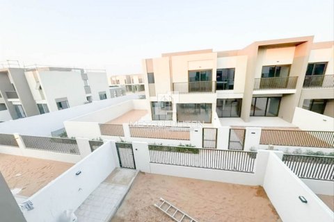 Dubai Land、Dubai、UAE にあるタウンハウスの賃貸物件 4ベッドルーム、216 m2、No593722 - 写真 11