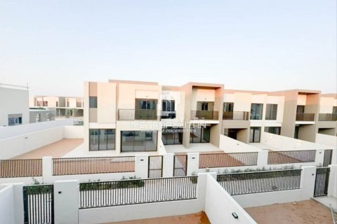 Dubai Land、Dubai、UAE にあるタウンハウスの賃貸物件 4ベッドルーム、216 m2、No593722 - 写真 3