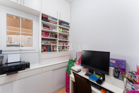 Villa in Arabian Ranches, Dubai, UAE 3 bedrooms, 238 sq.m. № 625393 - photo 10
