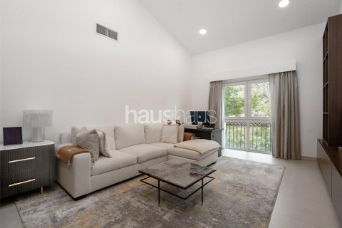 Vilë në Dubai Investment Park, Emiratet e Bashkuara Arabe 6 dhoma gjumi, 674 m2. № 625395 - Foto 17