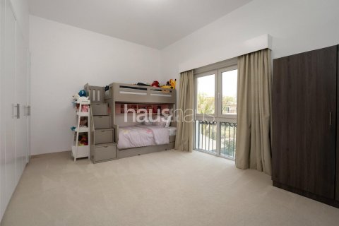 Vilë në Dubai Investment Park, Emiratet e Bashkuara Arabe 6 dhoma gjumi, 674 m2. № 625395 - Foto 12