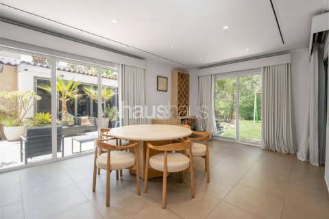 Vilë në Dubai Investment Park, Emiratet e Bashkuara Arabe 6 dhoma gjumi, 674 m2. № 625395 - Foto 7