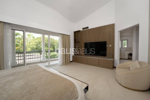 Vilë në Dubai Investment Park, Emiratet e Bashkuara Arabe 6 dhoma gjumi, 674 m2. № 625395 - Foto 22