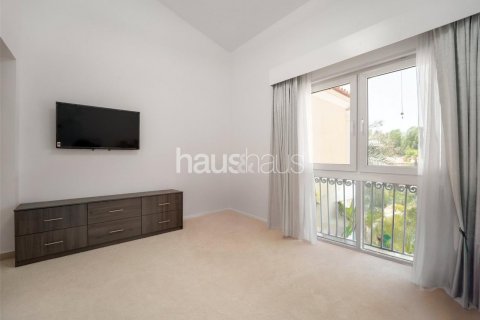 Vilë në Dubai Investment Park, Emiratet e Bashkuara Arabe 6 dhoma gjumi, 674 m2. № 625395 - Foto 16