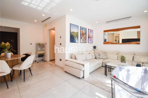 Townhouse in Jumeirah Village Triangle, Dubai, UAE 2 bedrooms, 152 sq.m. № 625534 - photo 4