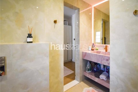 Townhouse in Jumeirah Village Triangle, Dubai, UAE 2 bedrooms, 152 sq.m. № 625534 - photo 13