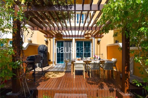 Townhouse in Jumeirah Village Triangle, Dubai, UAE 2 bedrooms, 152 sq.m. № 625534 - photo 19