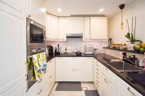 Townhouse in Jumeirah Village Triangle, Dubai, UAE 2 bedrooms, 152 sq.m. № 625534 - photo 3