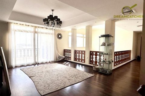 Зняти в оренду віллу в Al Hamra Village, Рас-эль-Хайма, ОАЕ 5 спалень, 626.5м2, № 588436 - фото 4