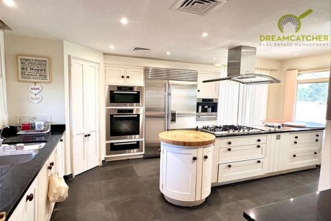 Зняти в оренду віллу в Al Hamra Village, Рас-эль-Хайма, ОАЕ 5 спалень, 626.5м2, № 588436 - фото 6