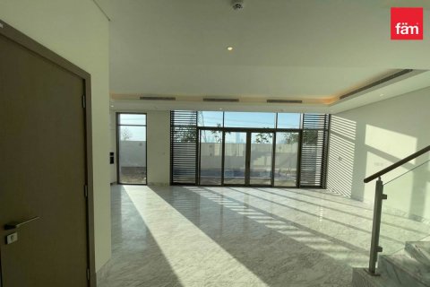 Villa zur Miete in Dubai, VAE 4 Schlafzimmer, 570 m2 Nr. 624959 - Foto 3