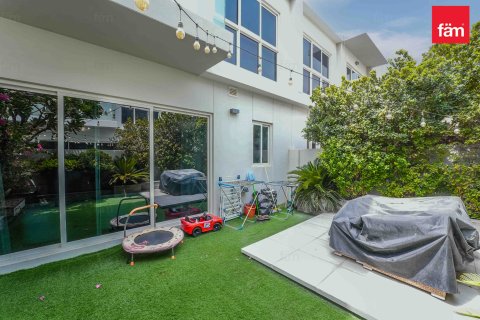 Shtëpi në qytet në Dubai, Emiratet e Bashkuara Arabe 3 dhoma gjumi, 179 m2. № 624960 - Foto 18