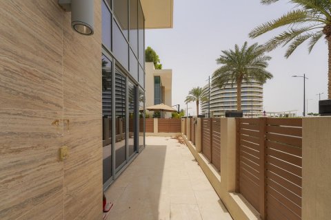 Řadový dům na Saadiyat Island, Abu Dhabi, SAE 3 ložnice, 305 m² Č.: 594403 - fotografie 24