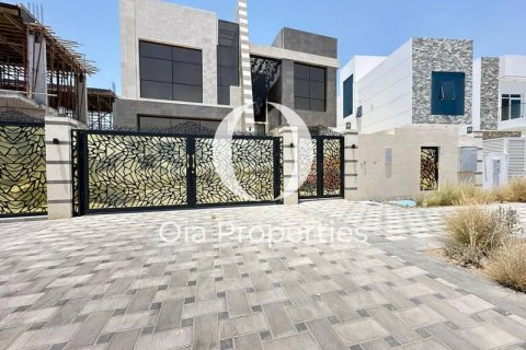 Снять в аренду виллу на Остров Яс, Абу-Даби, ОАЭ 5 спален, 581м2, № 619472 - фото 2