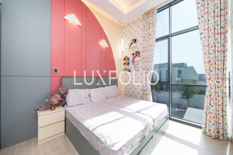 Řadový dům v Al Furjan, Dubai, SAE 3 ložnice, 255 m² Č.: 627406 - fotografie 13