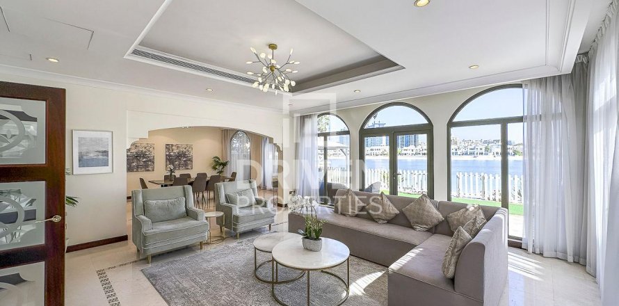 Vilë në Palm Jumeirah, Dubai, Emiratet e Bashkuara Arabe 5 dhoma gjumi, 682 m2. № 603576