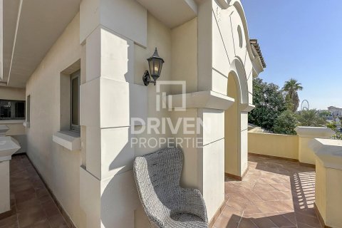Vilë në Palm Jumeirah, Dubai, Emiratet e Bashkuara Arabe 5 dhoma gjumi, 682 m2. № 603576 - Foto 24