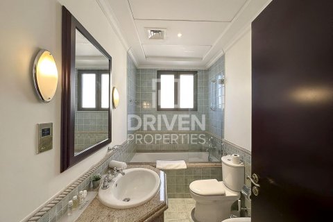 Vilë në Palm Jumeirah, Dubai, Emiratet e Bashkuara Arabe 5 dhoma gjumi, 682 m2. № 603576 - Foto 27