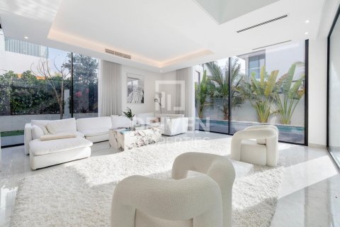 Vilë në Al Barari, Dubai, Emiratet e Bashkuara Arabe 5 dhoma gjumi, 585 m2. № 603577 - Foto 1