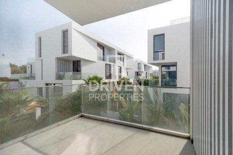 Vilë në Al Barari, Dubai, Emiratet e Bashkuara Arabe 5 dhoma gjumi, 585 m2. № 603577 - Foto 21