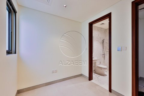 Vilë në Abu Dhabi, Emiratet e Bashkuara Arabe 4 dhoma gjumi, 846 m2. № 615618 - Foto 5