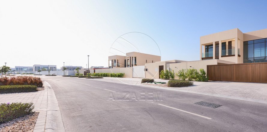 Vilë në Abu Dhabi, Emiratet e Bashkuara Arabe 4 dhoma gjumi, 846 m2. № 615618