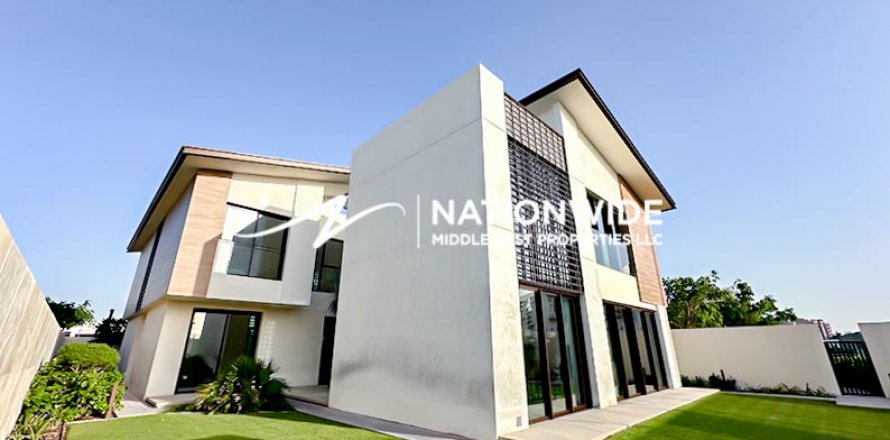 Villa i Abu Dhabi, UAE 4 soveværelser, 545 kvm № 619412