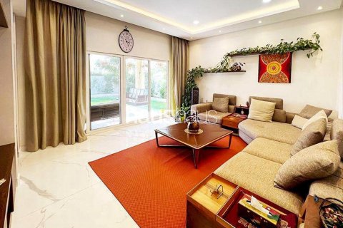 Vila v Meadows, Dubai, SAE 4 ložnice, 381 m² Č.: 626690 - fotografie 13