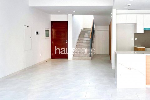 Villa in affitto a Dubai Land, Dubai, EAU 3 camere da letto, 161 mq. № 626758 - foto 4
