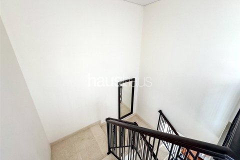 Таунхаус Motor City, Дубай, БАӘ-да 4 жатын бөлмелер, 315 м² № 626760 - фото 3