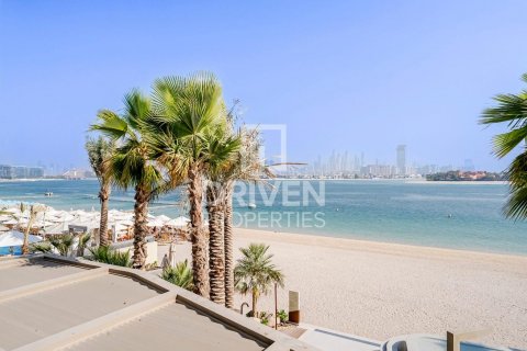 Apartment in Palm Jumeirah, Dubai, UAE 3 bedrooms, 182 sq.m. № 601033 - photo 18