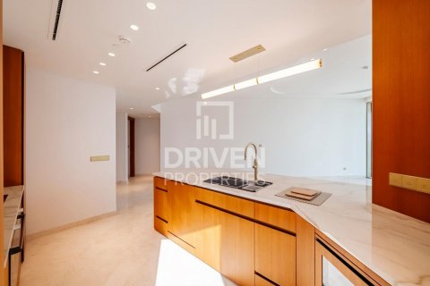 Apartment in Palm Jumeirah, Dubai, UAE 3 bedrooms, 182 sq.m. № 601033 - photo 17