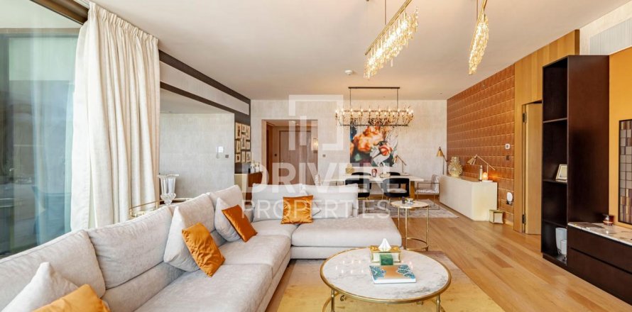 Apartament në Jumeirah, Dubai, Emiratet e Bashkuara Arabe 3 dhoma gjumi, 251 m2. № 601041