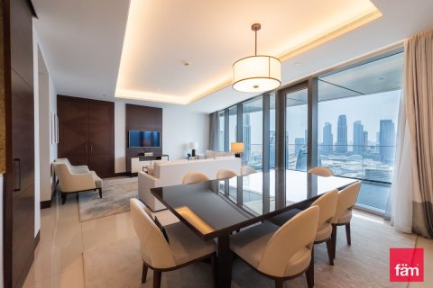 Apartment in Downtown Dubai (Downtown Burj Dubai), UAE 3 bedrooms, 225.5 sq.m. № 502662 - photo 10