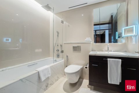 Apartment in Downtown Dubai (Downtown Burj Dubai), UAE 3 bedrooms, 225.5 sq.m. № 502662 - photo 24