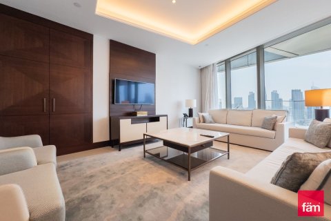 Apartment in Downtown Dubai (Downtown Burj Dubai), UAE 3 bedrooms, 225.5 sq.m. № 502662 - photo 3